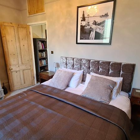 Court House Apartment Cheltenham Bagian luar foto