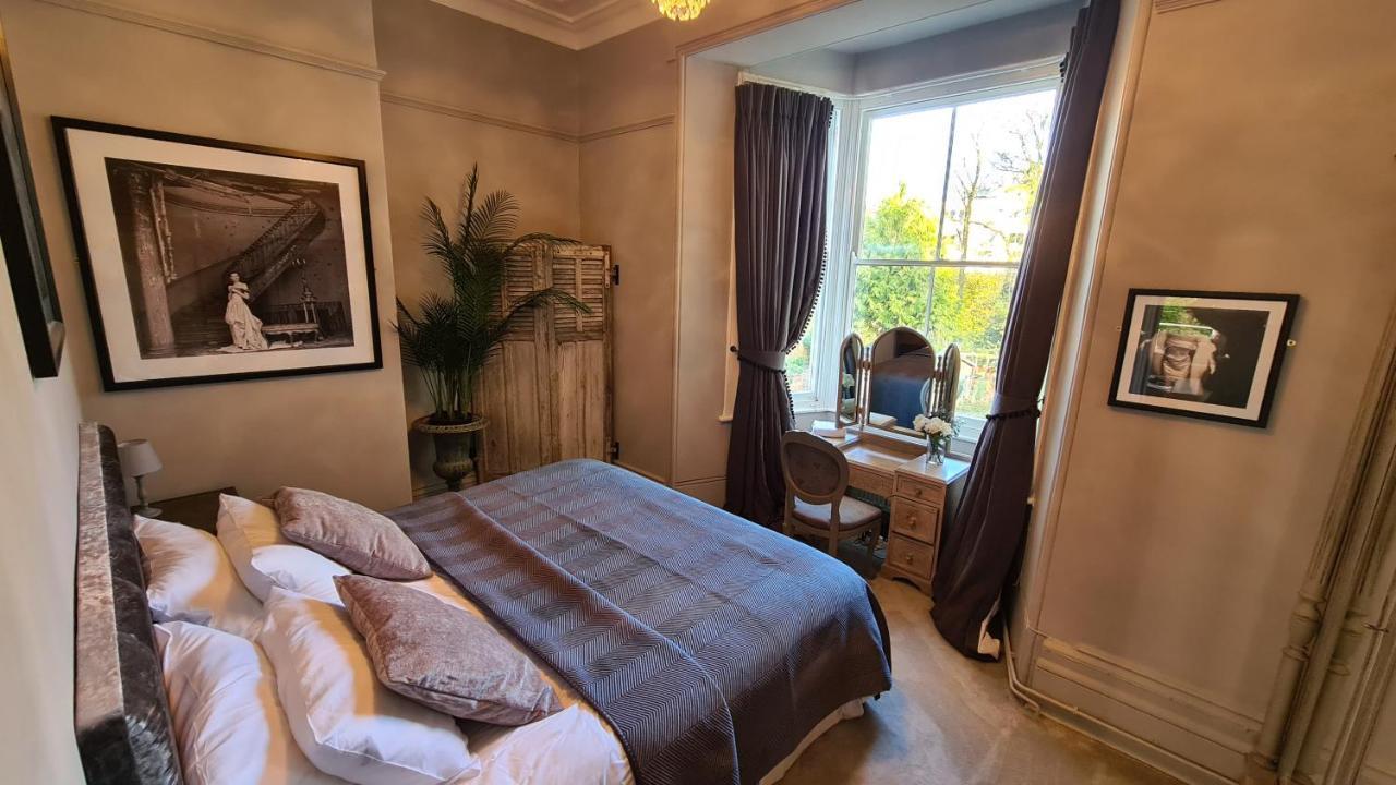 Court House Apartment Cheltenham Bagian luar foto