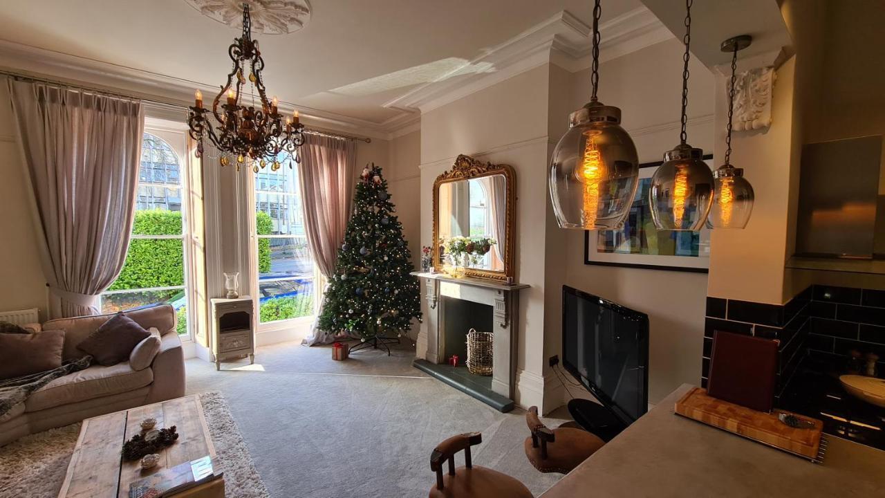 Court House Apartment Cheltenham Bagian luar foto