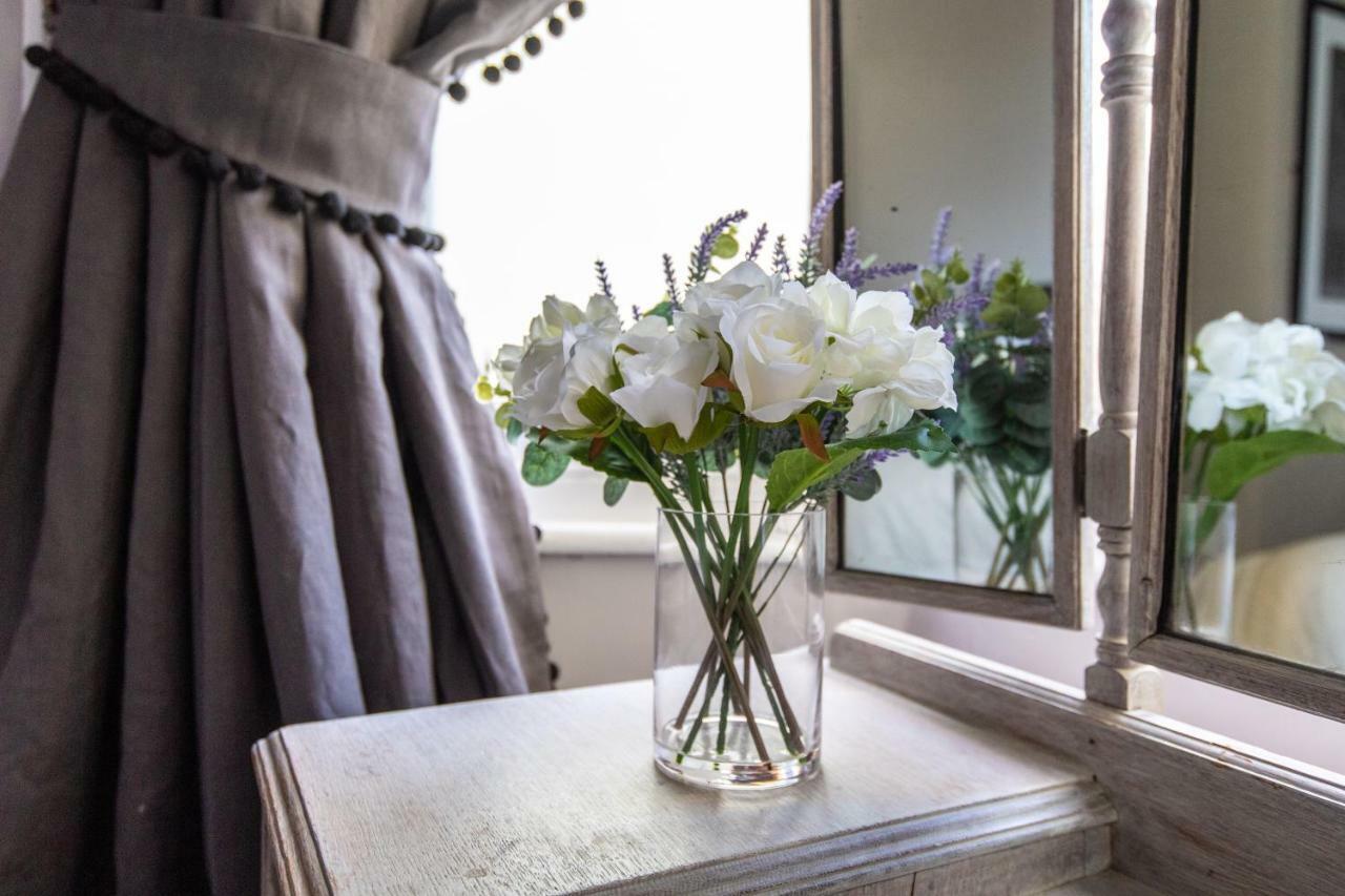 Court House Apartment Cheltenham Bagian luar foto
